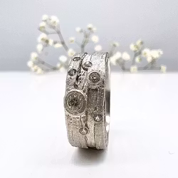 Misty Forest "Lightning" Ring - 18K White Gold with Rhodium