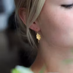 Earrings Tiny Leaf - Gold