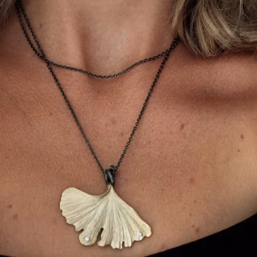 Necklace Ebisu Ginkgo - Bronze/Gold