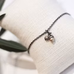 Tiny Acorn Bracelet - Bronze
