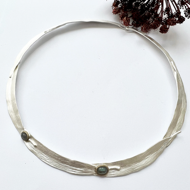 Halsband Kos Olive - Silver