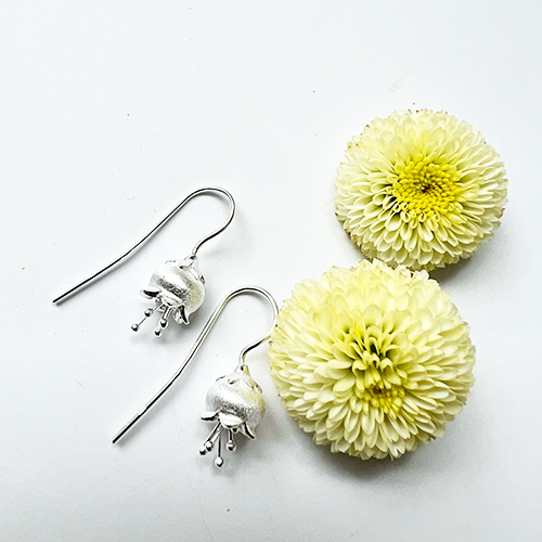 Örhängen Tiny Lily - Silver