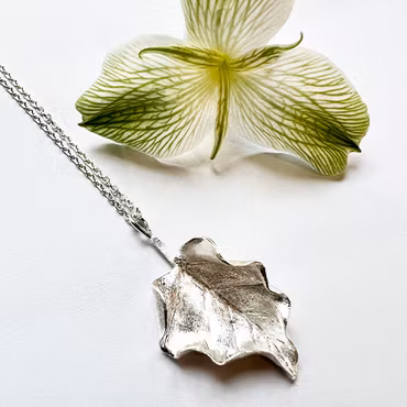 Halsband Long Silver Leaves - Silver
