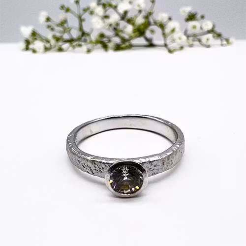 Misty Forest "Teardrop" Ring - 18K Vitguld med Rhodium