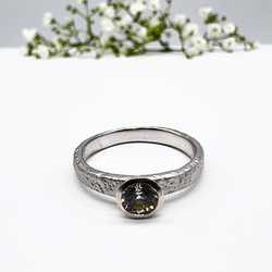 Misty Forest "Teardrop" Ring - 18K Vitguld med Rhodium