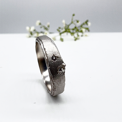 Misty Forest "Ammil" Ring - 18K Vitguld med Rhodium