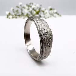 Misty Forest Summer Rain Ring - 18K White Gold with Rhodium