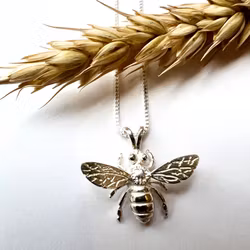 Halsband Petite Blomsterbi - Silver