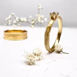 Misty Forest "Raindrop" Ring - 18K Gulguld