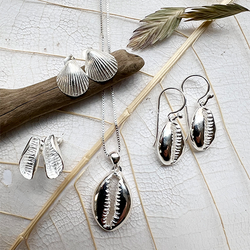 Örhängen Petite Seashell - Silver