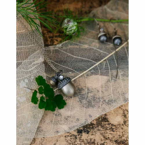 Necklace Seeds of the Oak- Gold/Bronze