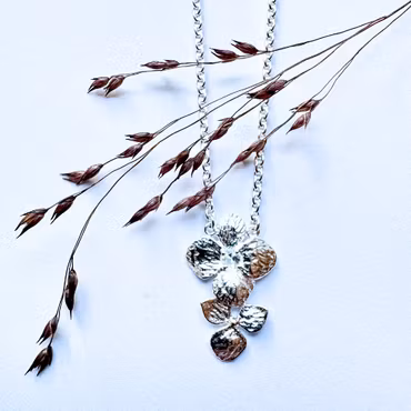Halsband Petite Bouquet - Silver