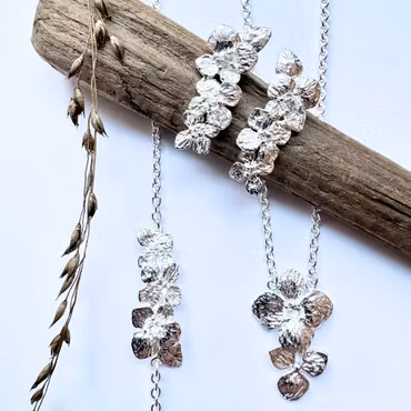 Halsband Petite Bouquet - Silver