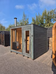 Eldsmedjan Mareld 300 – utebastu med relax och panoramaglas