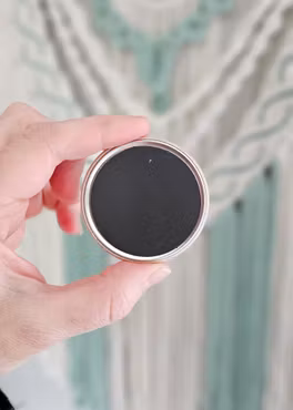 Hekledame, magnetbutton