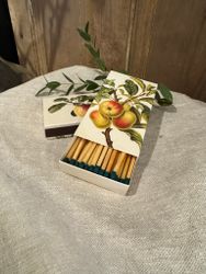 Tändstickor med äpple