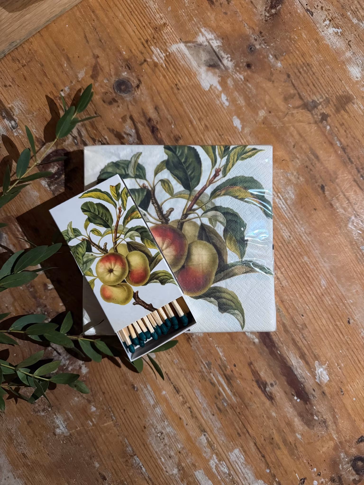 Tändstickor med äpple