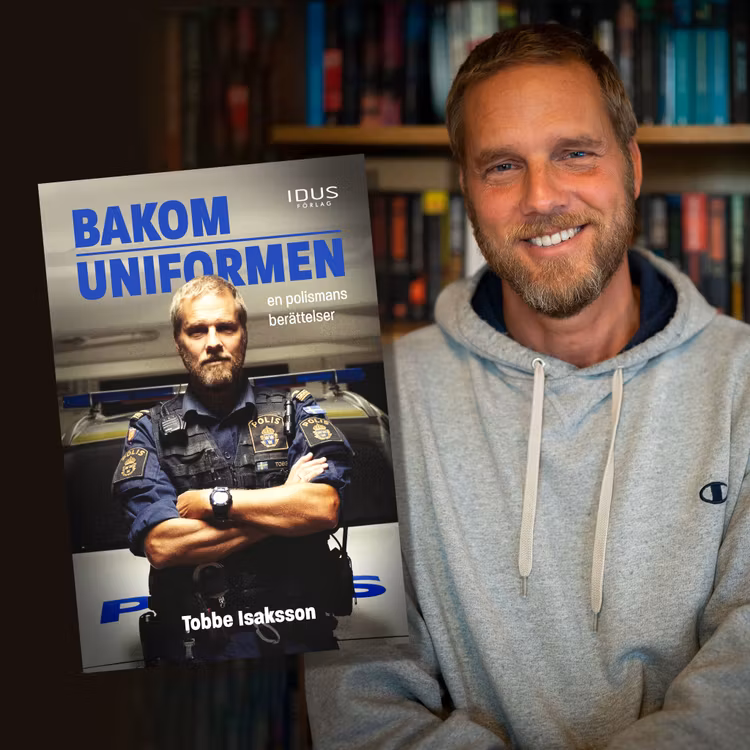 Bakom uniformen : en polismans berättelse - finns i Rutströms bokhandel