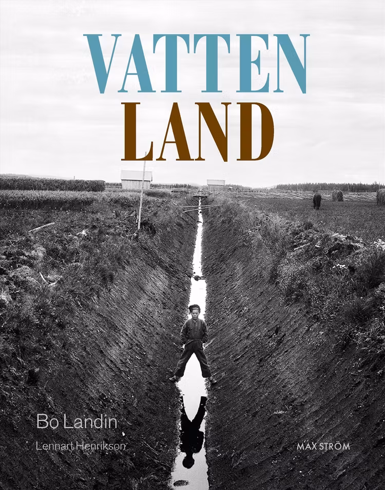 Vatten – Land - finns i Rutströms bokhandel