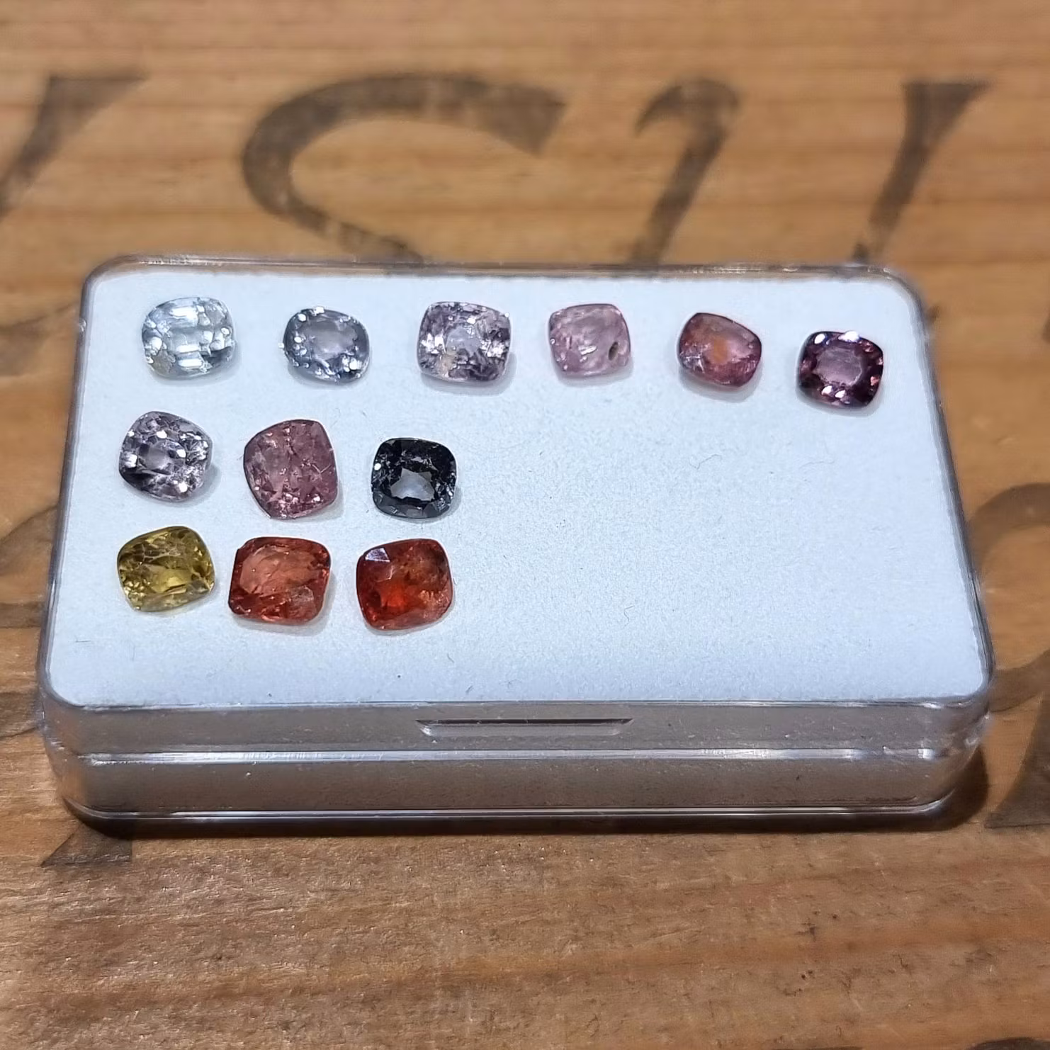 Ädelsten / halvädelsten - JennDesign