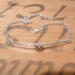 Armband med hjärta