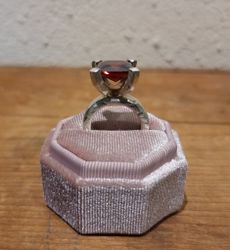 Ring Inter magnum tribus