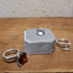 Vit klar briljantslipad bergskristall 12mm