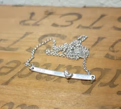 Halsband med hjärta