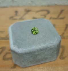 Grön briljantslipad Peridiot 5,9mm
