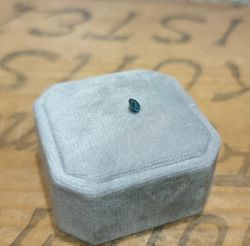 Blå briljantslipad diamant 4mm