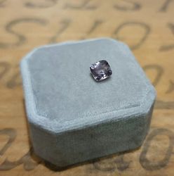 Ljus violett spinell 6,7x6,5mm