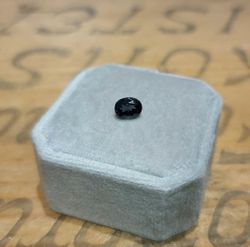 Gråblå oval spinell 7x5mm
