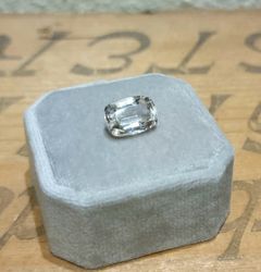 Morganit kuddslipad lätt champagnefärgad 8,5x12,2mm