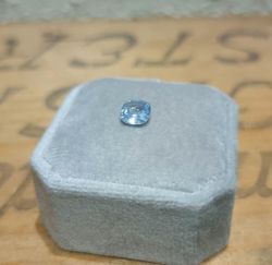 Ljusblå Safir kuddslipad 6,6x6,7mm