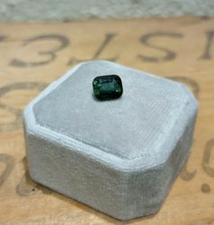 Grön turmalin kuddslipad 8,6x7mm