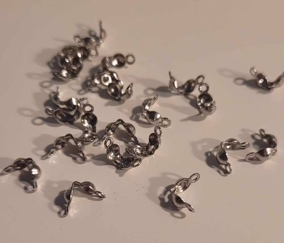 1536 Pärlgömmor med krok 9x4mm 50 stk