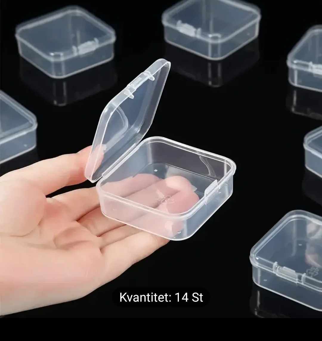 2432 Förvaring med 14 kvardratiska burkar