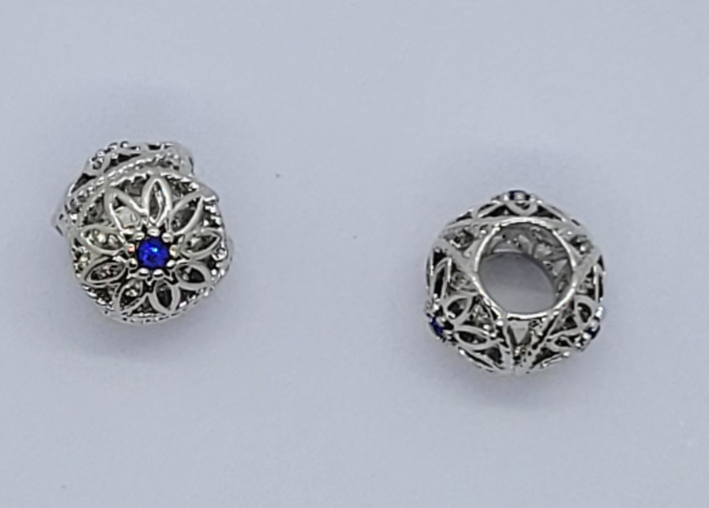 3239 Metall pärla stjärnblom blå rhinestone stort hål