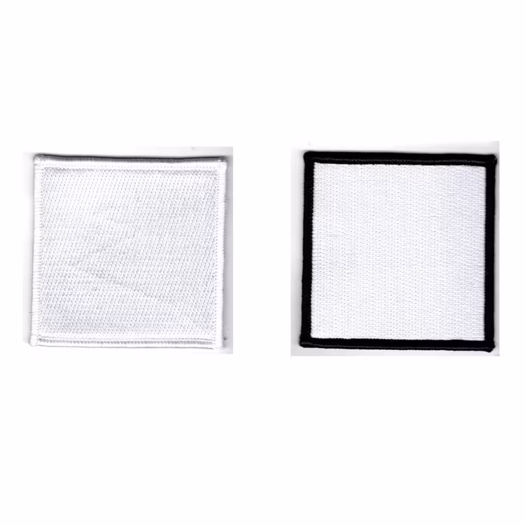 Tomt tygmärke - 7 x 7 cm- Helbroderad - Kvadrat
