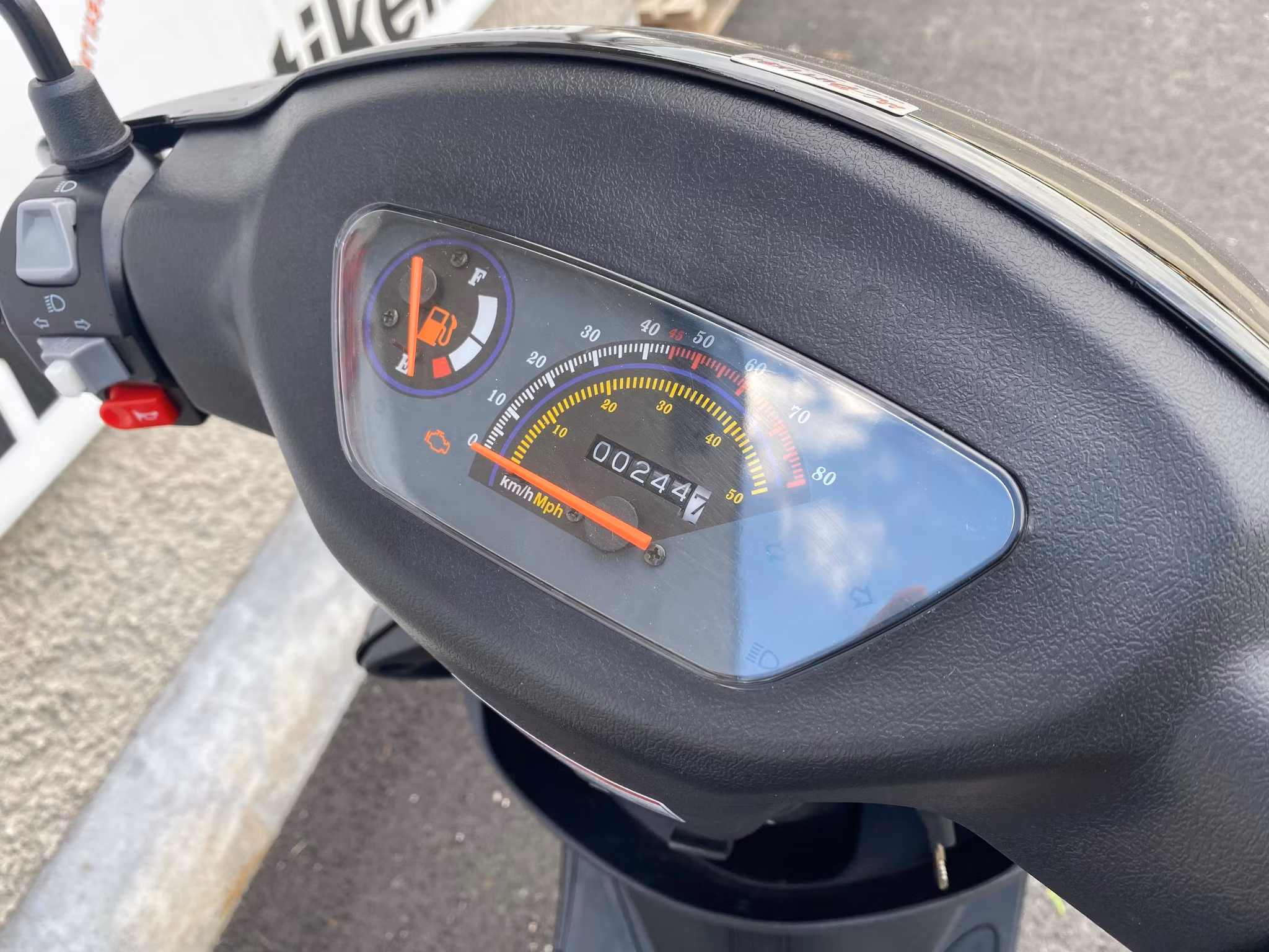 Drax Awesome 25km/h Svart Euro5 Endast 24mil (SÅLD)
