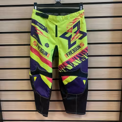 Freegun - Byxa barn strl 4/5