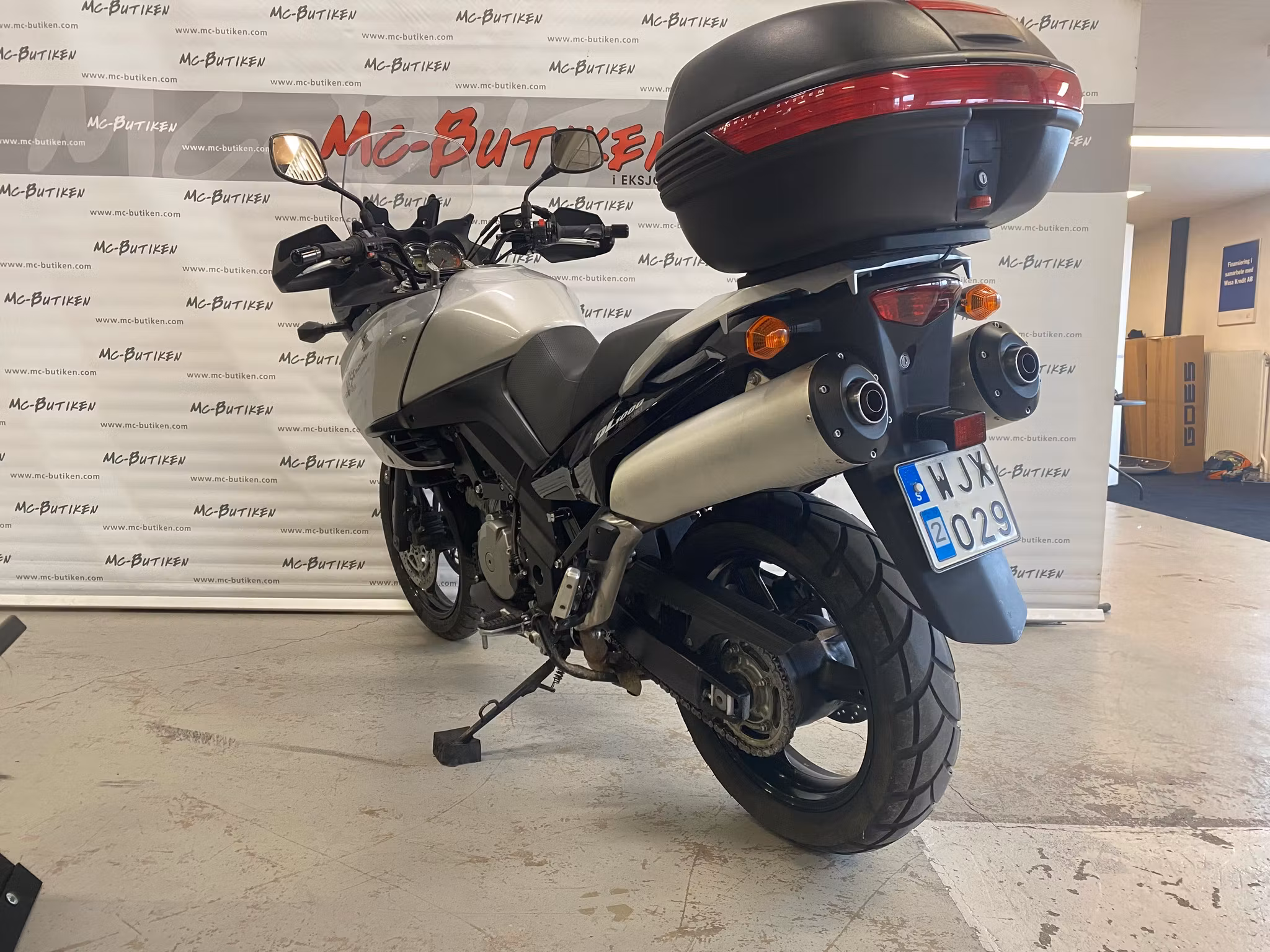 14 Suzuki Cycles DL1000 V-Strom 1.0