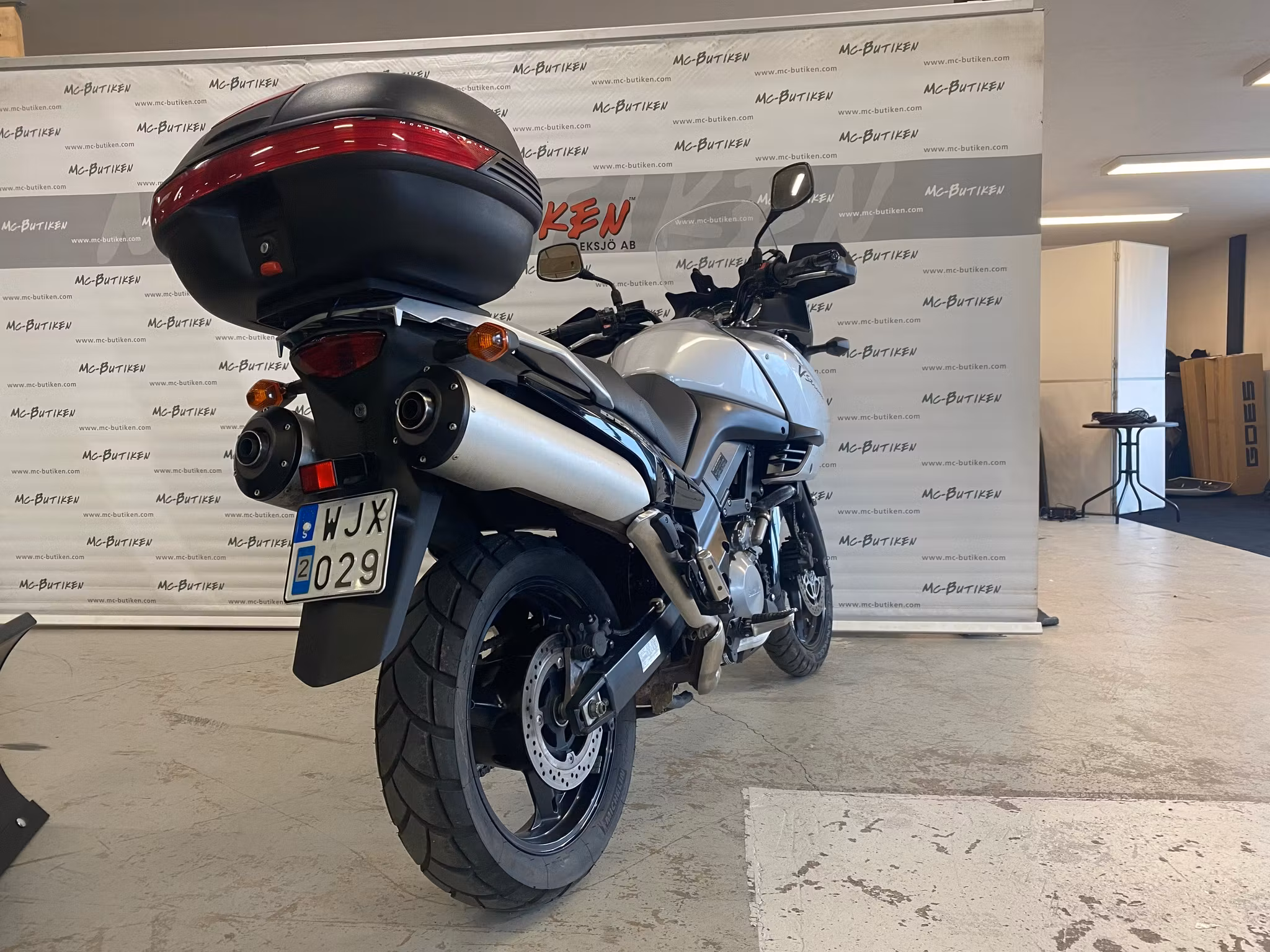 14 Suzuki Cycles DL1000 V-Strom 1.0