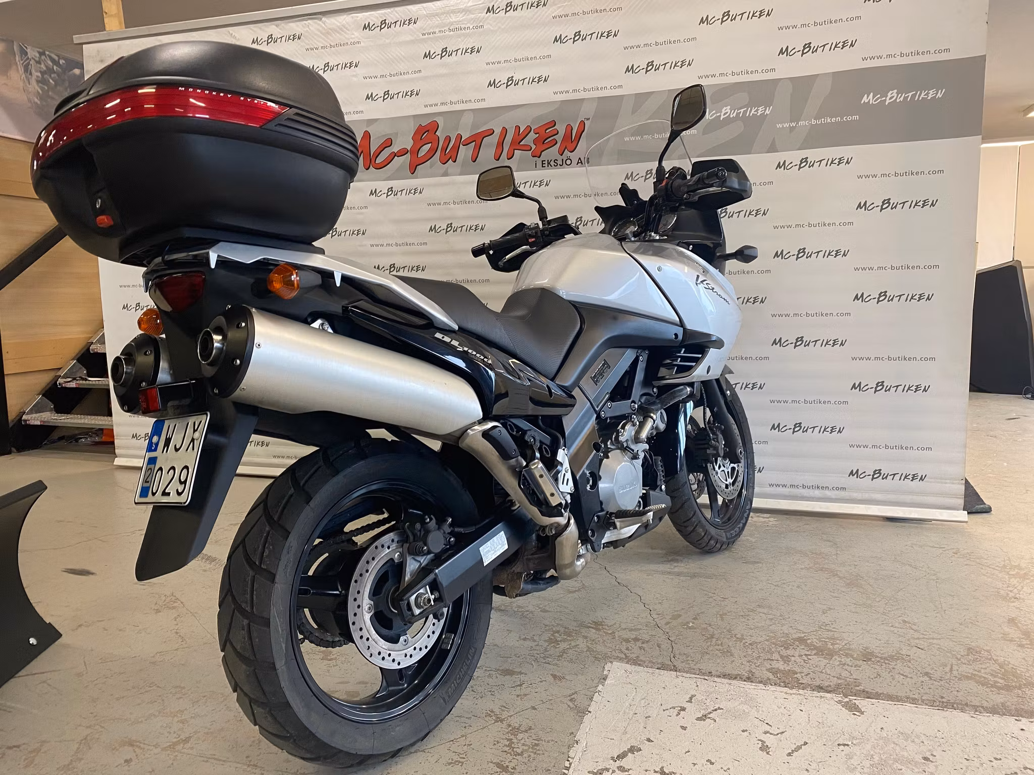 14 Suzuki Cycles DL1000 V-Strom 1.0