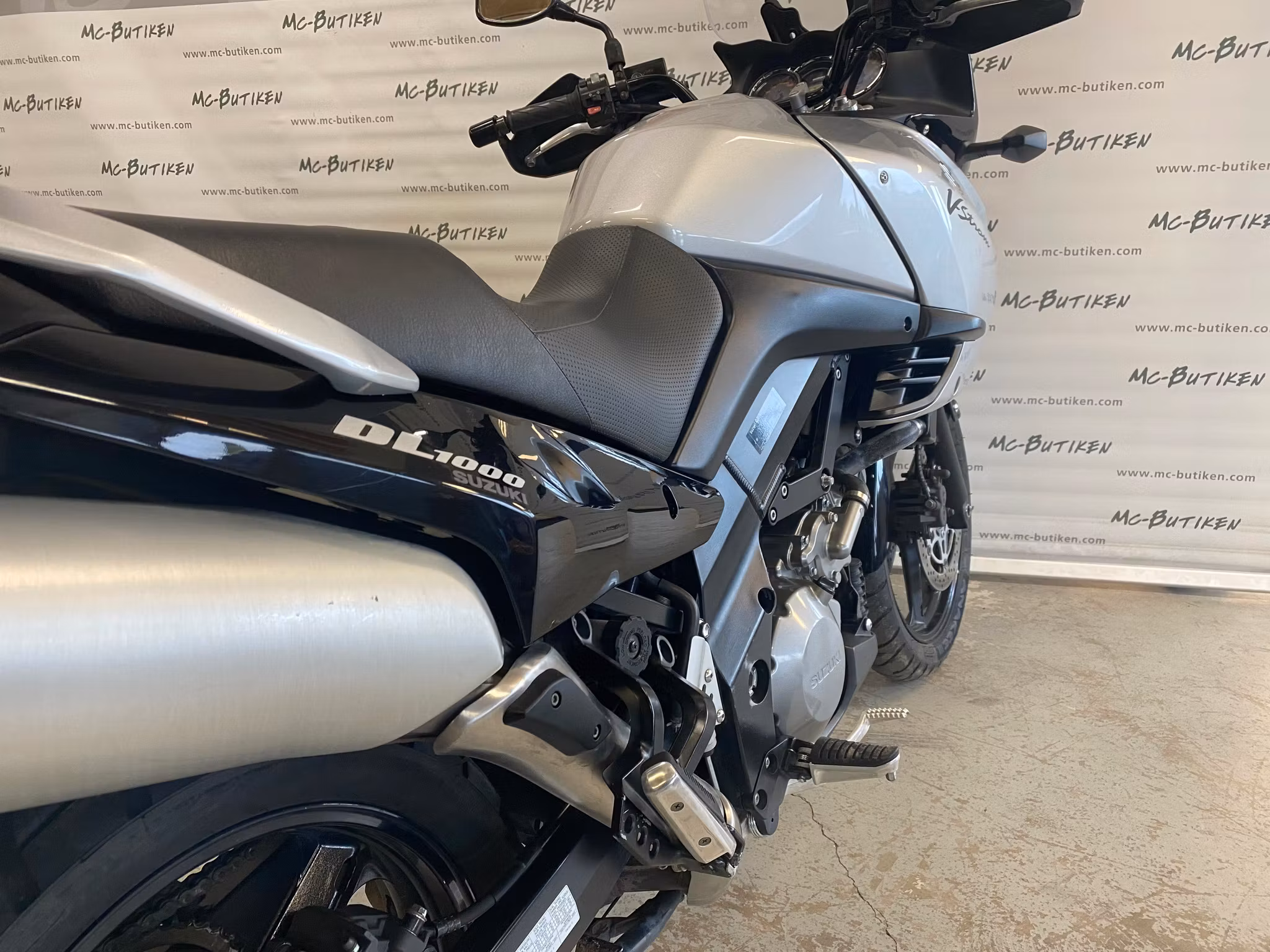 14 Suzuki Cycles DL1000 V-Strom 1.0