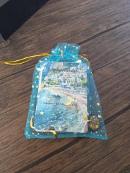Sommarhäxans orakel, utan guidebok och berlock