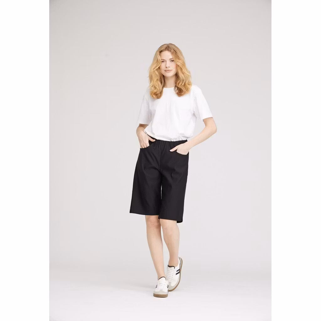 Donna loose shorts svart