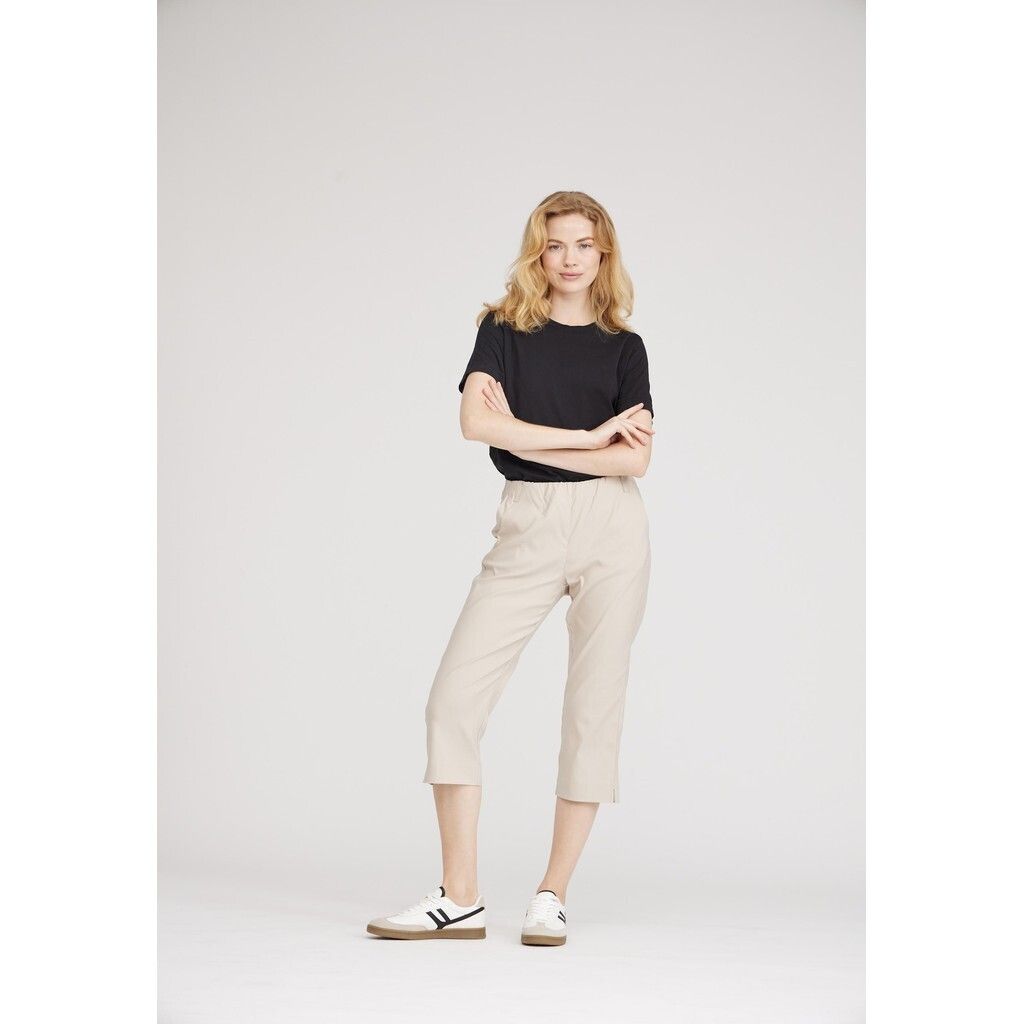 Taylor capri sand