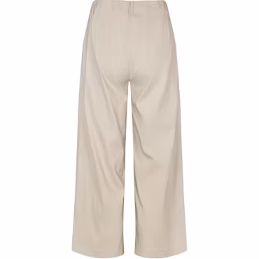 Donna loose cropped sand