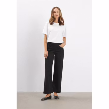 Donna loose black denim